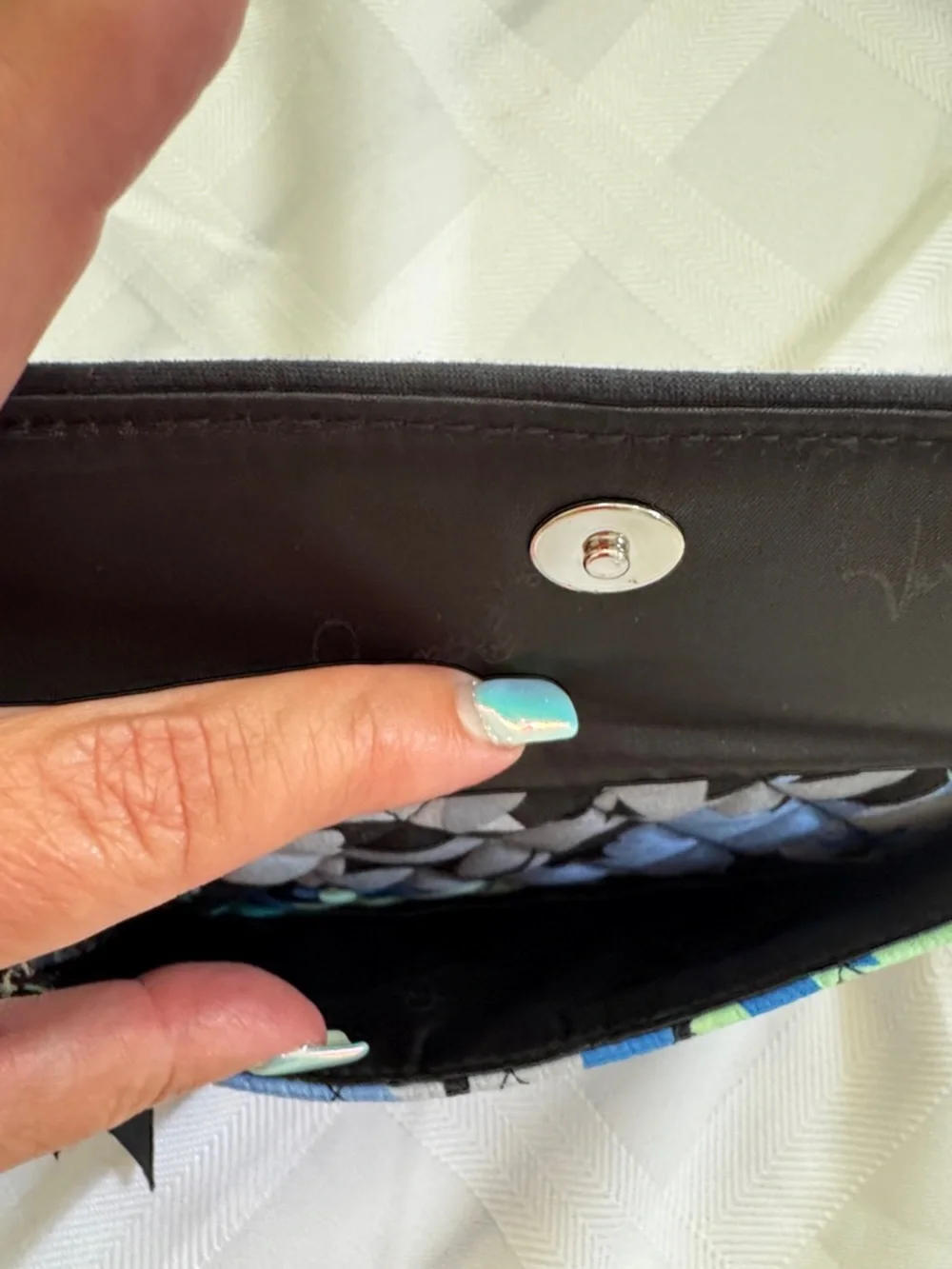 Vera Bradley Quilted Floral Zip Wallet Clutch.